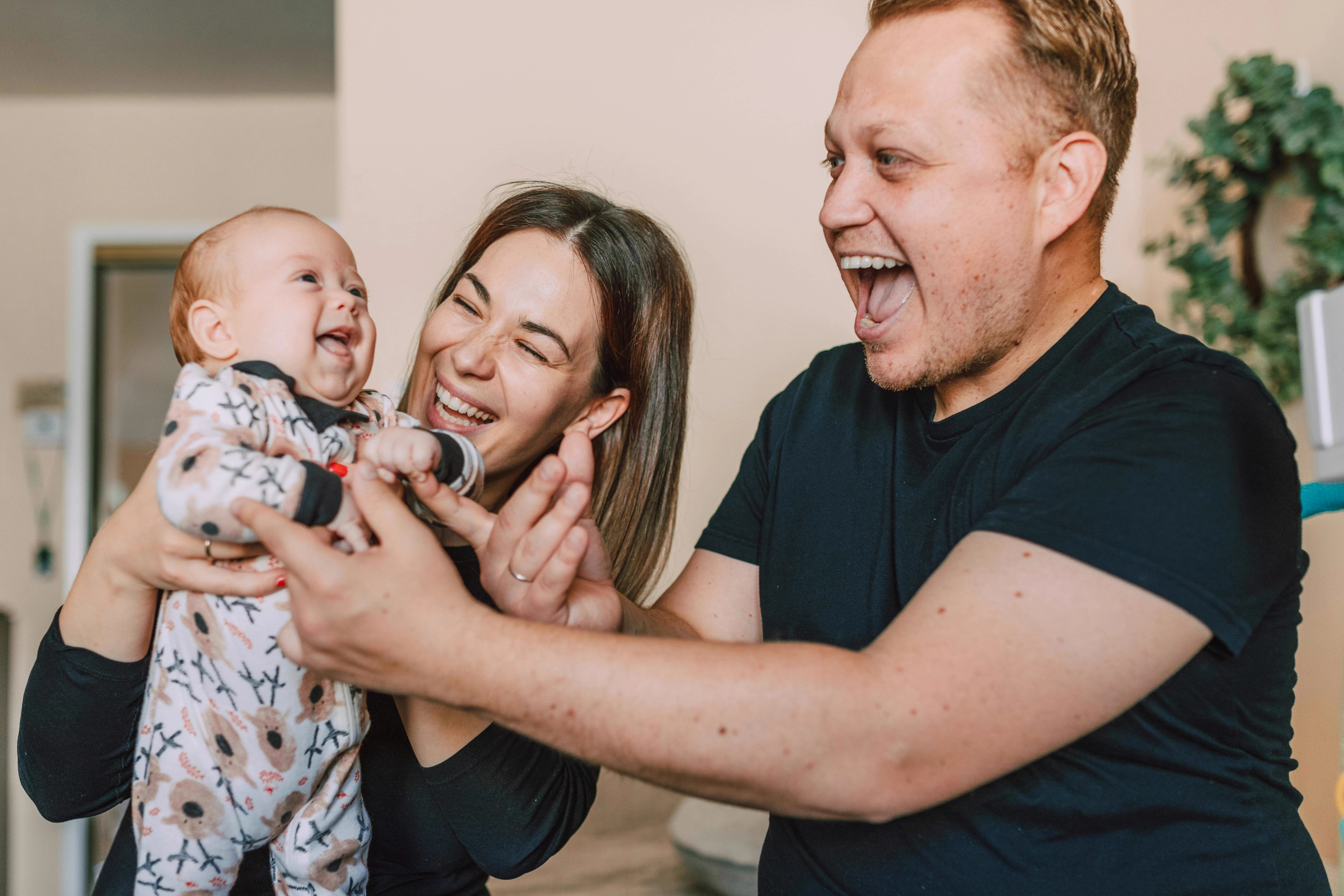 Padres felices con sus hijos